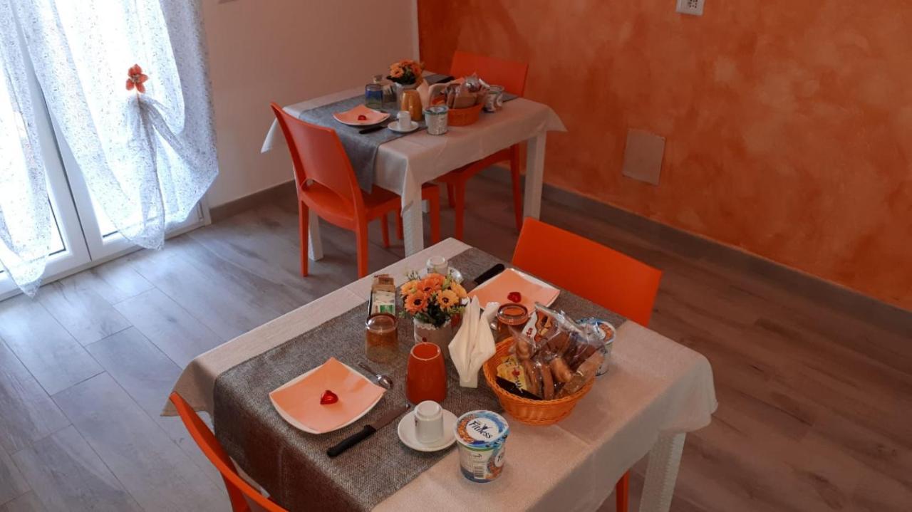 R&B Mediterraneo Bosa Exteriér fotografie